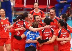 排球热身赛掀起高潮,渝州白虎队翻盘中原天狼队,战至最后一刻——精神属性拉满  排球热身赛掀起高潮,渝州白虎队翻盘中原天狼队,战至最后一刻——精神属性拉满